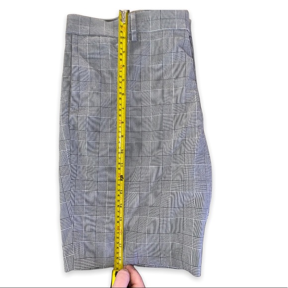 H&M Casual Dress Shorts ! - Picture 3 of 6